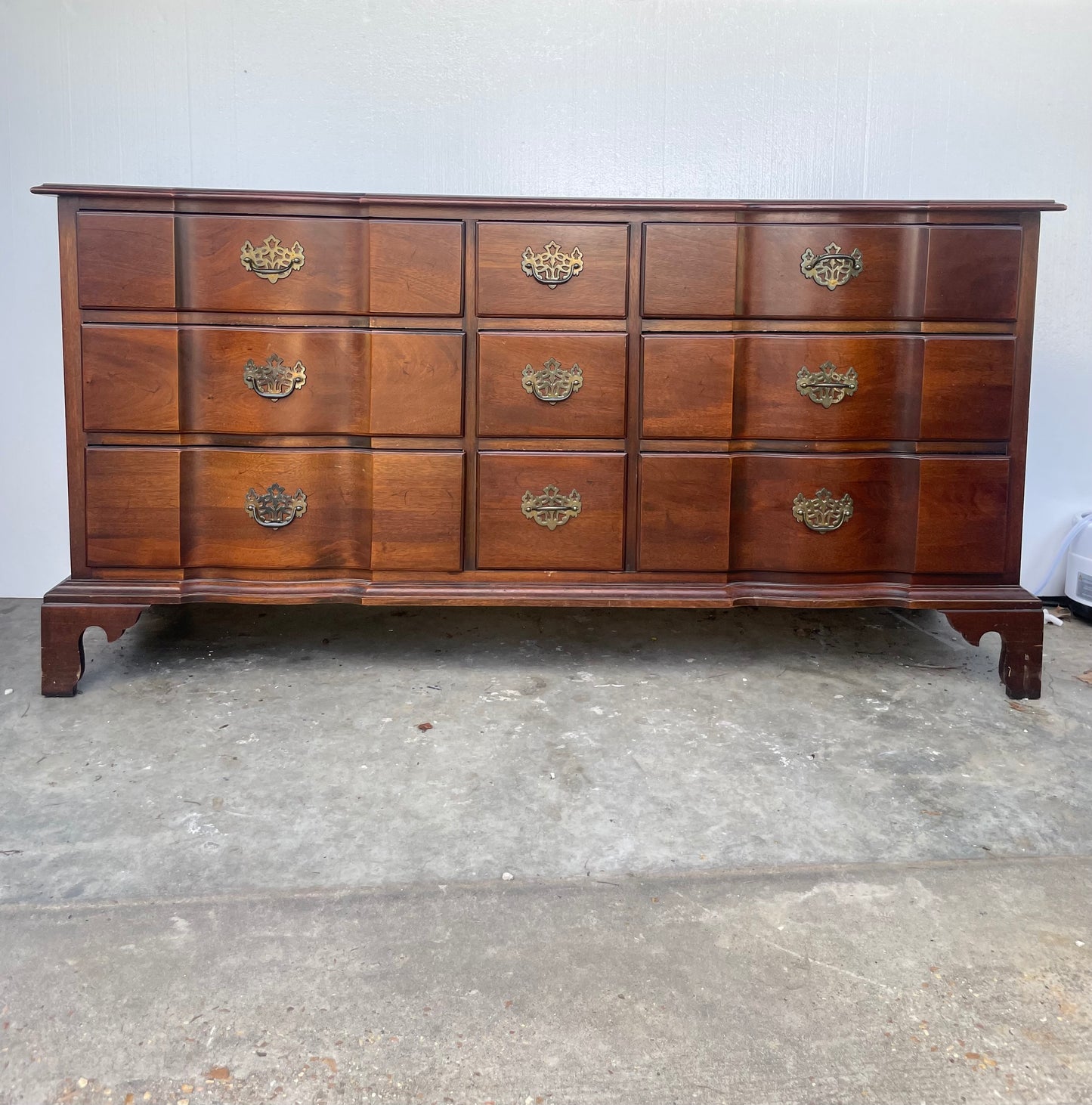 Chippendale 9 Drawer Dresser (Choose Your Finish)