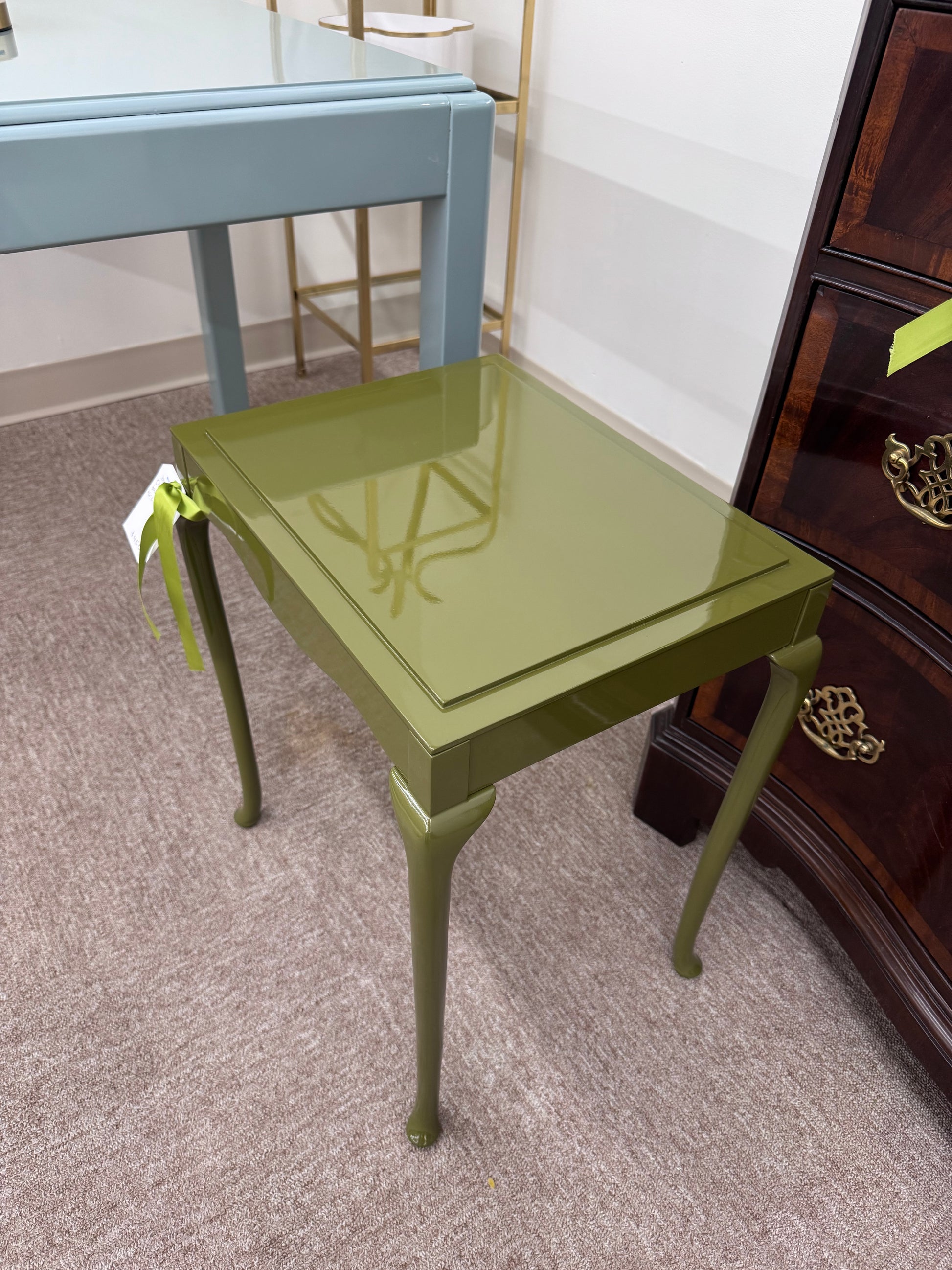 Olive green high gloss drink table 